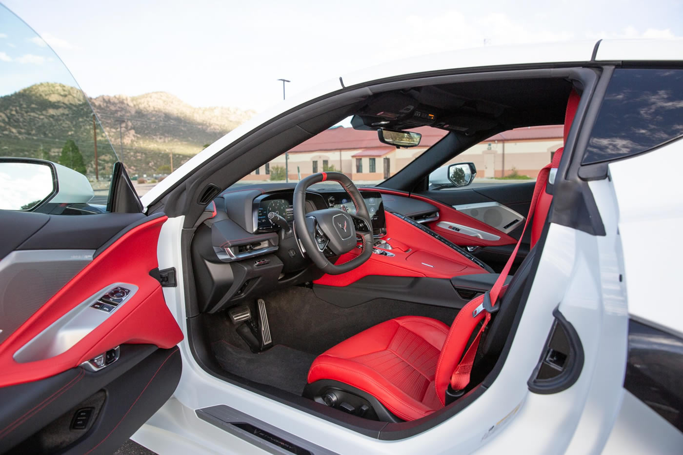 2022 Corvette Stingray Coupe 2LT Z51 in Arctic White