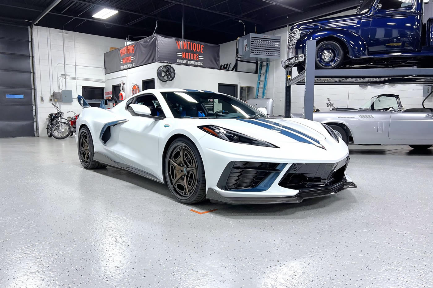 2022 Corvette Stingray Cunningham Le Mans 60th Anniversary Coupe