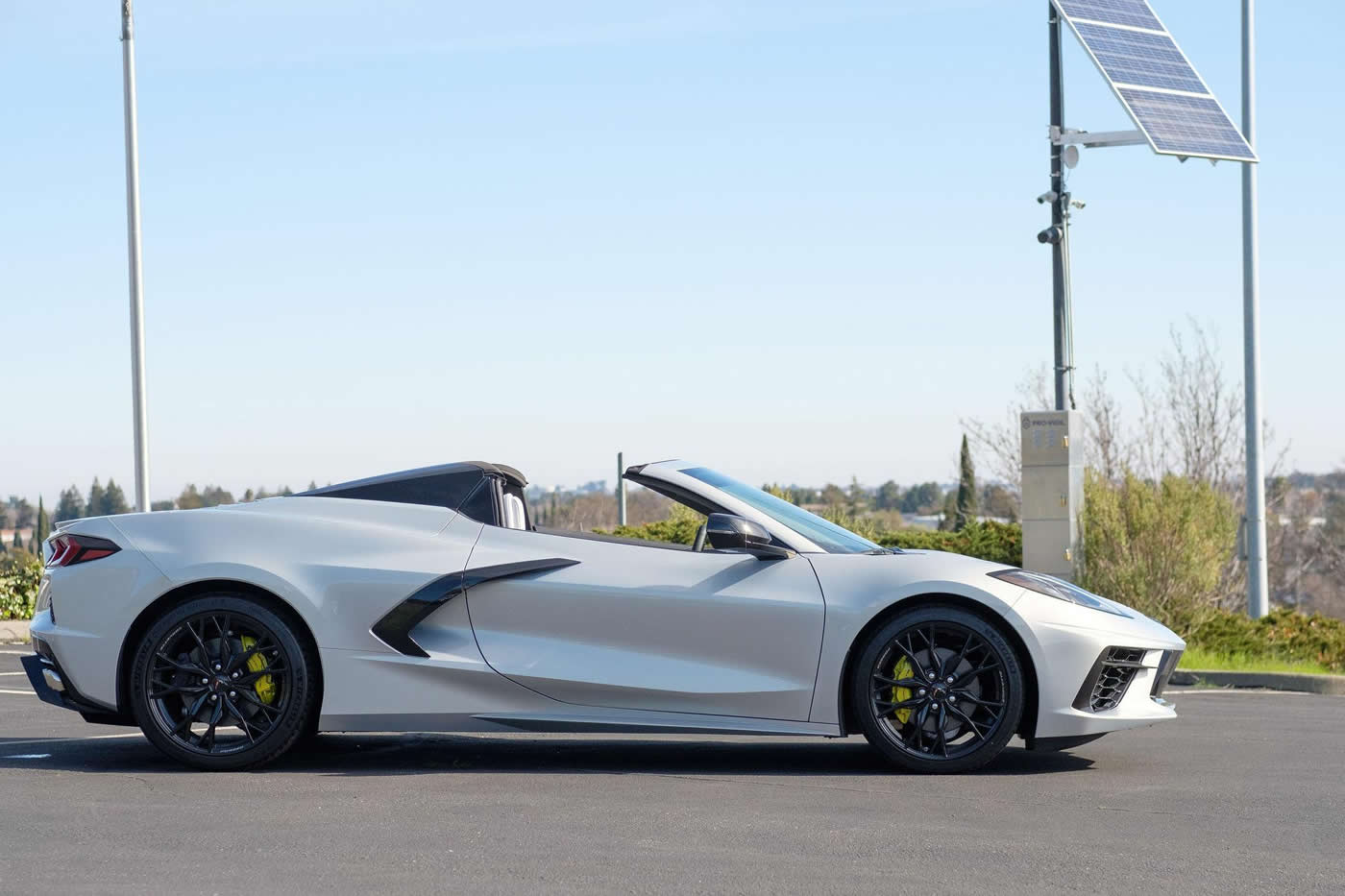 2023 Corvette Stingray Convertible in Silver Flare Metallic