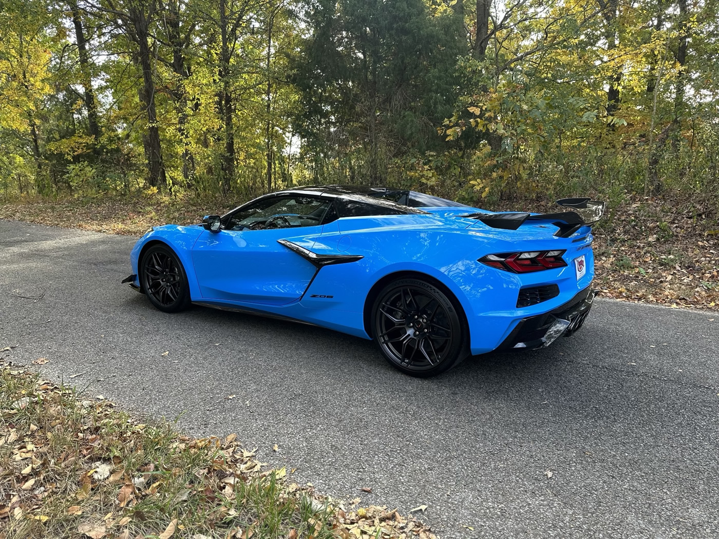 2023 Corvette Z06 Convertible 2LZ Z07 in Rapid Blue