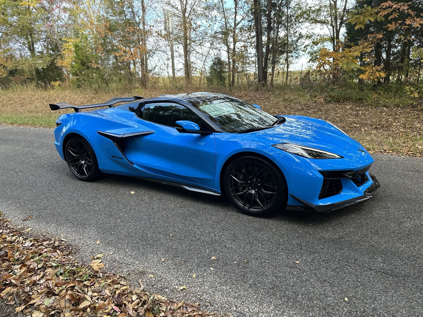 2023 Corvette Z06 Convertible 2LZ Z07 in Rapid Blue