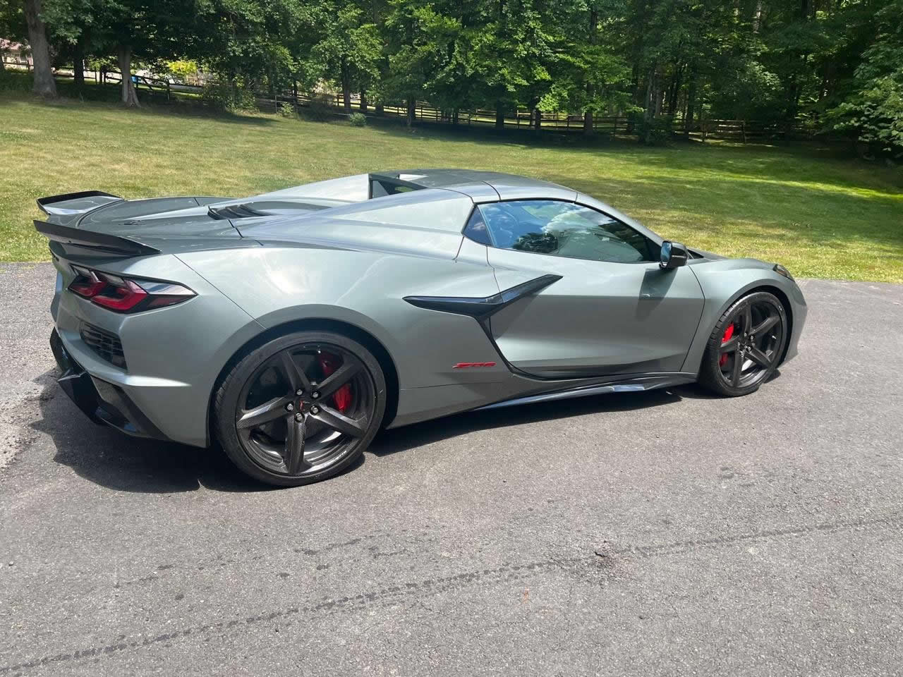 2023 Corvette Z06 Convertible 3LZ in Hypersonic Gray