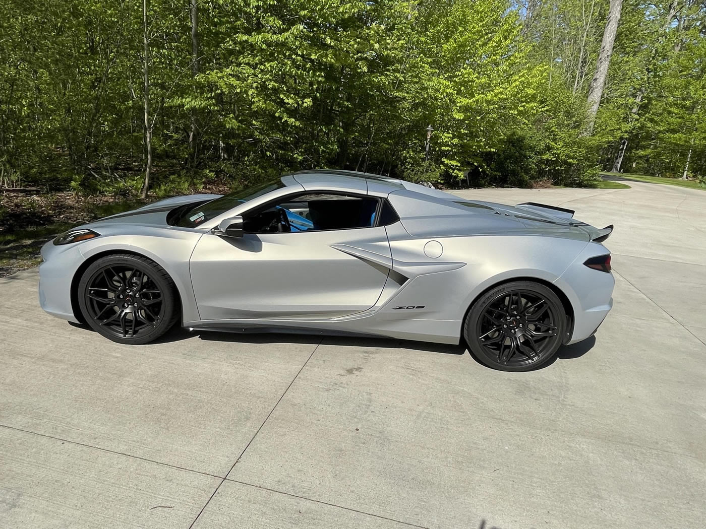 2023 Corvette Z06 Convertible 3LZ in Silver Flare Metallic