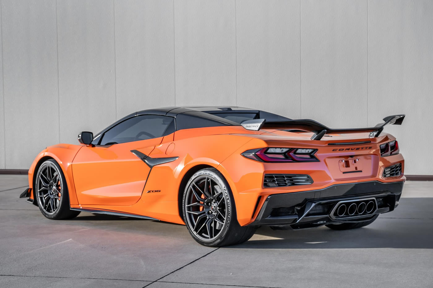 2023 Corvette Z06 Convertible 3LZ Z07 in Amplify Orange