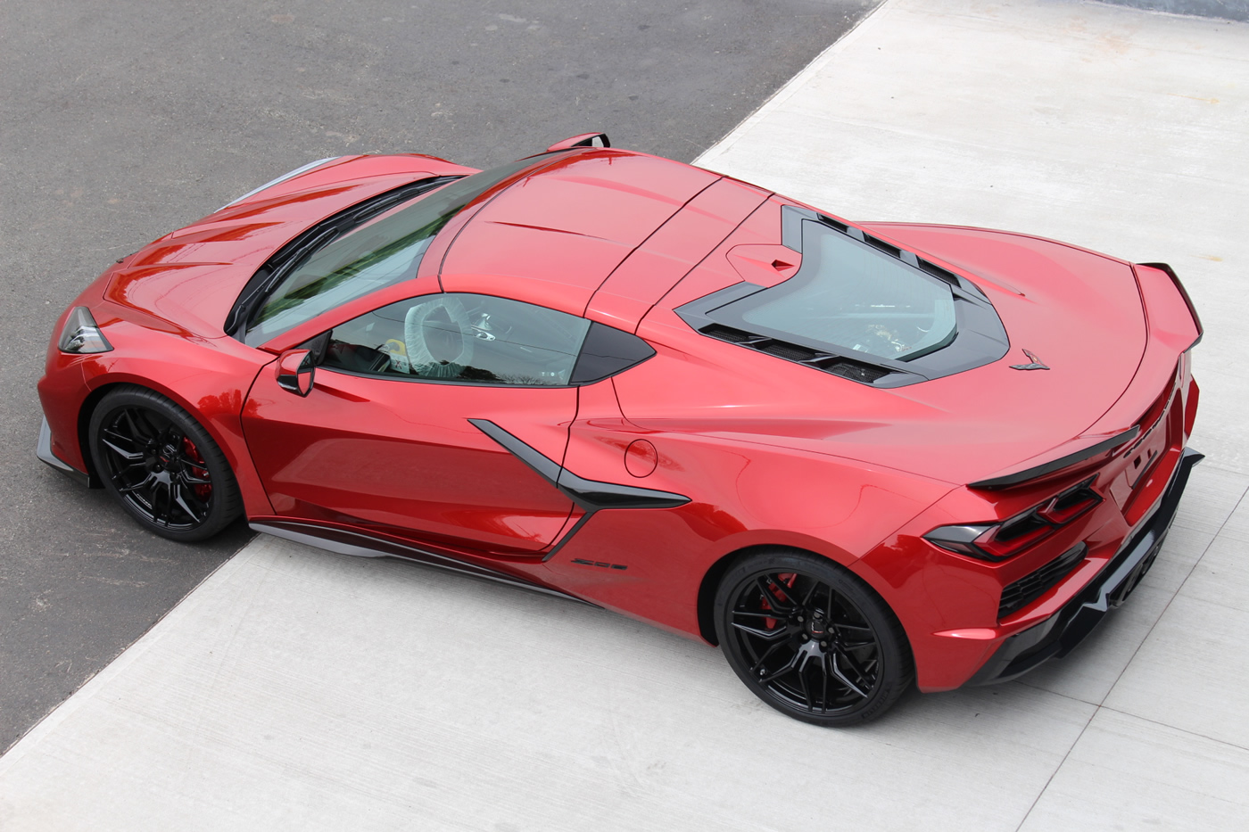 2023 Corvette Z06 Coupe 3LZ in Red Mist Metallic