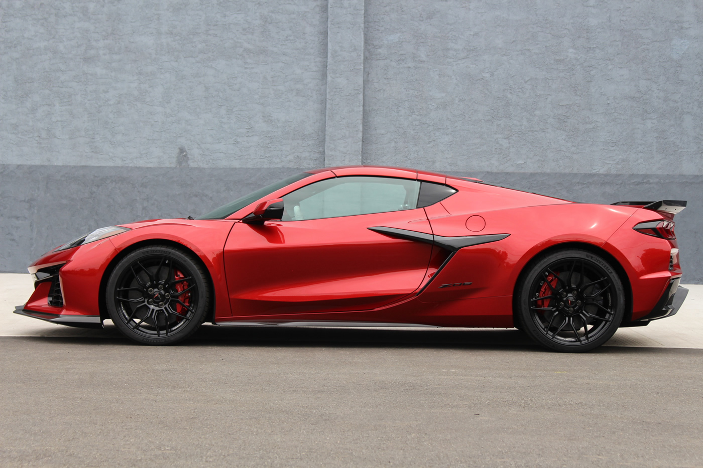 2023 Corvette Z06 Coupe 3LZ in Red Mist Metallic