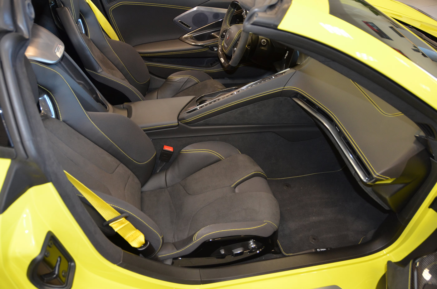 2023 Corvette Z06 Coupe in Accelerate Yellow