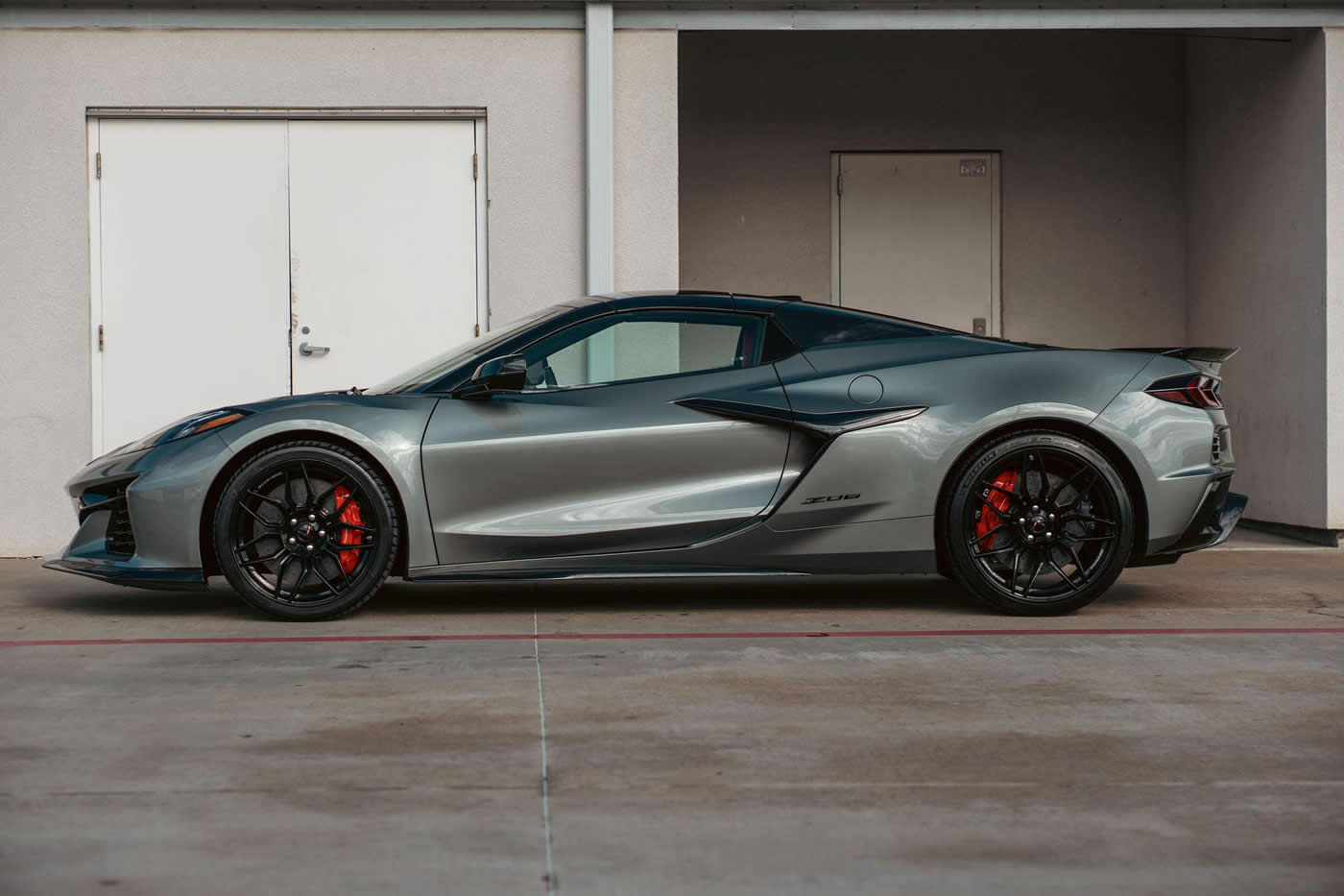 2024 Corvette Z06 Convertible 3LZ in Hypersonic Gray Metallic