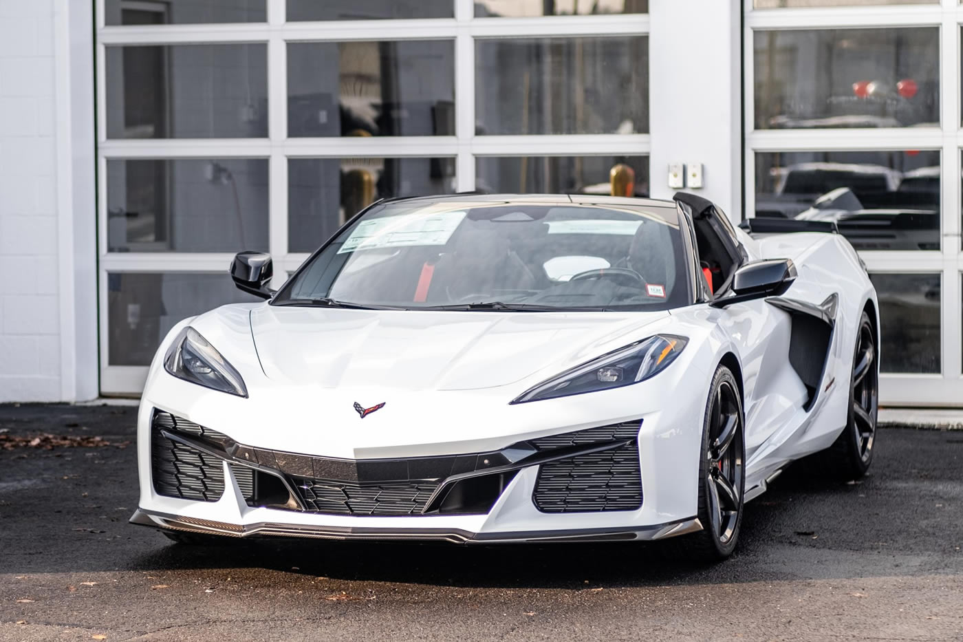 2024 Corvette Z06 Convertible 3LZ is finished in Arctic White